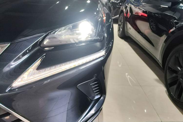 Used Lexus NX 2020 200 Front-Wheel Drive Vmotion Edition China VI Standard Left Front Headlight