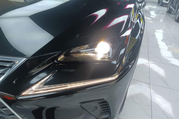 Used Lexus NX 2020 300h Front-Drive FENGSHANG Version China VI Standard Left Front Headlight