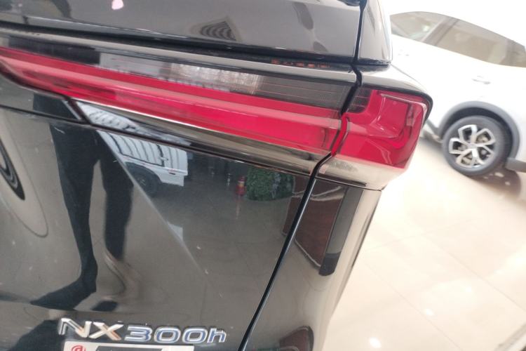 Used Lexus NX 2020 200 Front-Wheel Drive Freeline Edition China VI Standard Right Rear Taillight