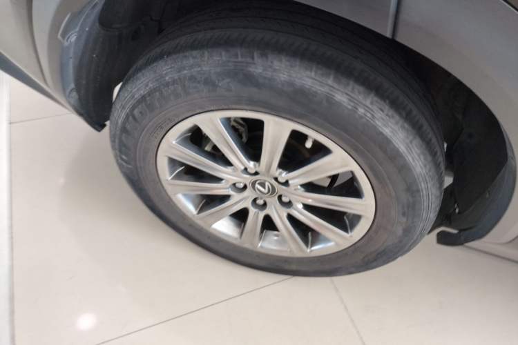 Used Lexus NX 2020 200 Front-Wheel Drive Freeline Edition China VI Standard Right Rear Wheel Hub