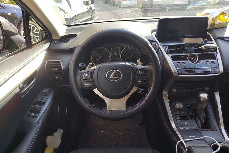 Used Lexus NX 2020 200 All-Wheel Drive Fēngshàng Version China V Standard Steering Wheel