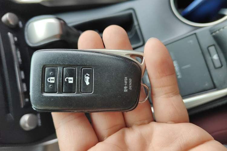 Used Lexus NX 2020 300h Front-Drive FENGSHANG Version China VI Standard Vehicle Key