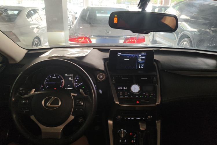 Used Lexus NX 2020 200 Front-Wheel Drive Freeline Edition China VI Standard Center Console