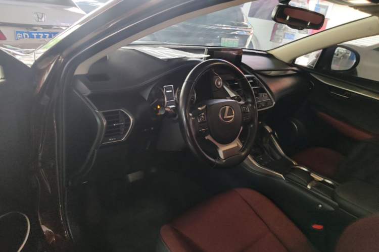 Used Lexus NX 2020 200 Front-Wheel Drive Freeline Edition China VI Standard Driver Seat