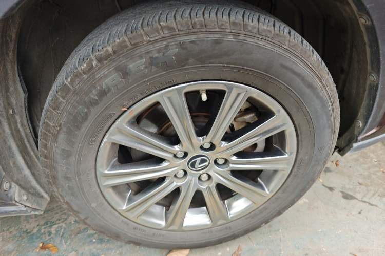 Used Lexus NX 2020 200 Front-Wheel Drive Freeline Edition China VI Standard Right Front Wheel Hub