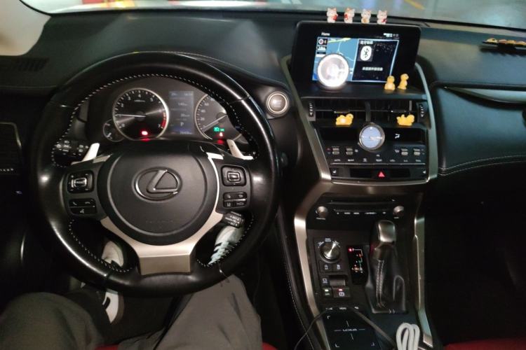 Used Lexus NX 2020 200 All-Wheel Drive Fēngshàng Version China VI Standard Center Console