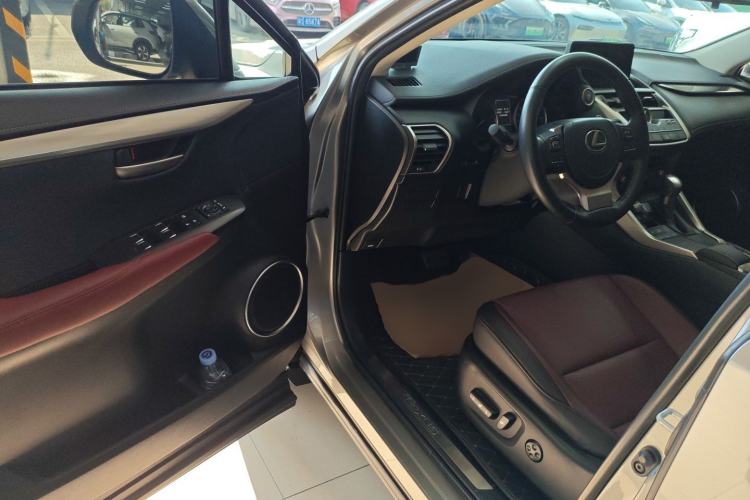 Used Lexus NX 2020 200 Front-Wheel Drive Freeline Edition China VI Standard Driver Seat