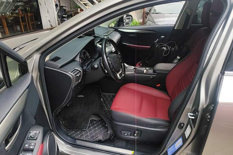 Used Lexus NX 2020 200 Front-Wheel Drive Vmotion Edition China VI Standard Driver Seat