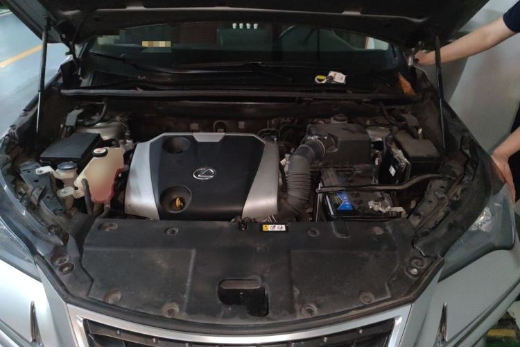 Used Lexus NX 2020 200 All-Wheel Drive Fēngshàng Version China VI Standard Engine Bay