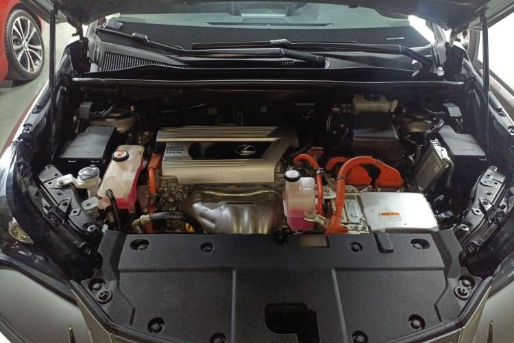 Used Lexus NX 2020 300h Front-Drive FENGSHANG Version China VI Standard Engine Bay