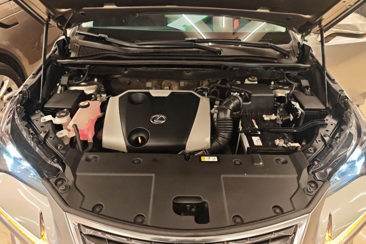 Used Lexus NX 2020 200 All-Wheel Drive Fēngshàng Version China VI Standard Engine Bay