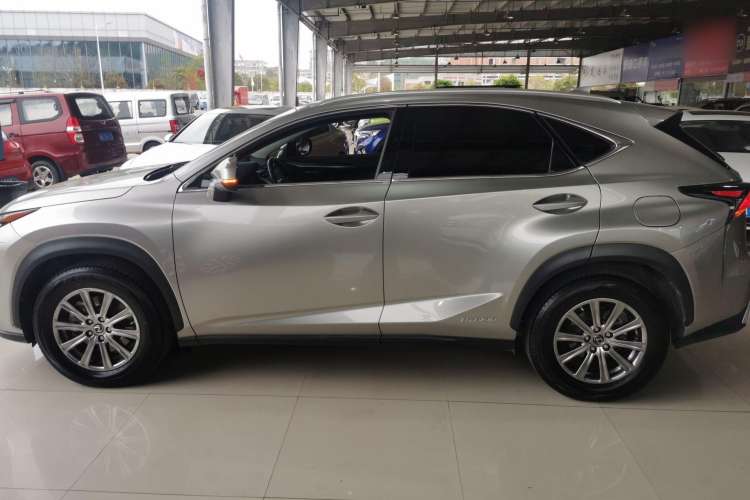Used Lexus NX 2020 300h Front-Drive FENGSHANG Version China VI Standard Exterior 3