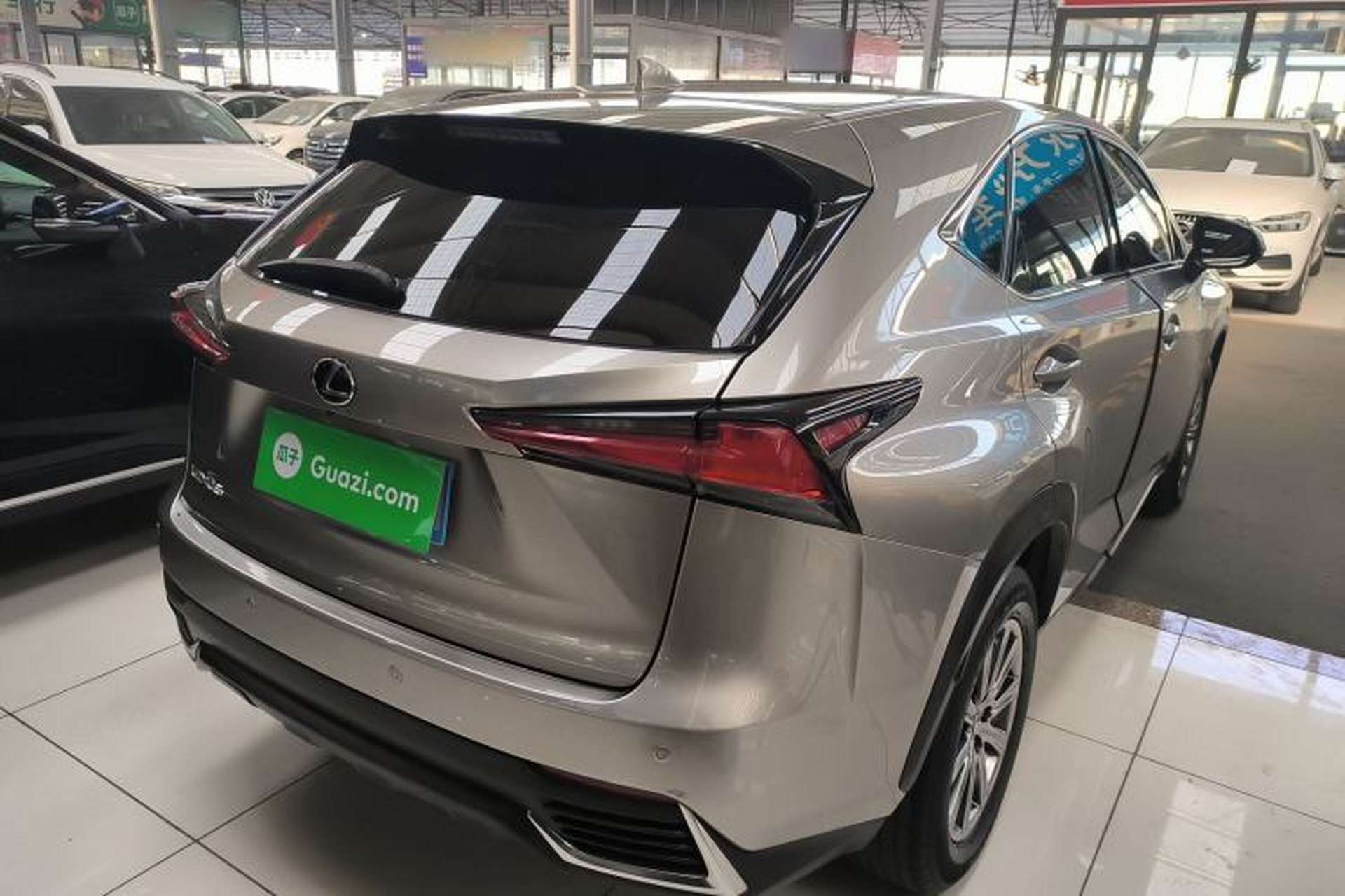 Used Lexus NX 2020 200 Front-Wheel Drive Vmotion Edition China VI Standard Exterior 5