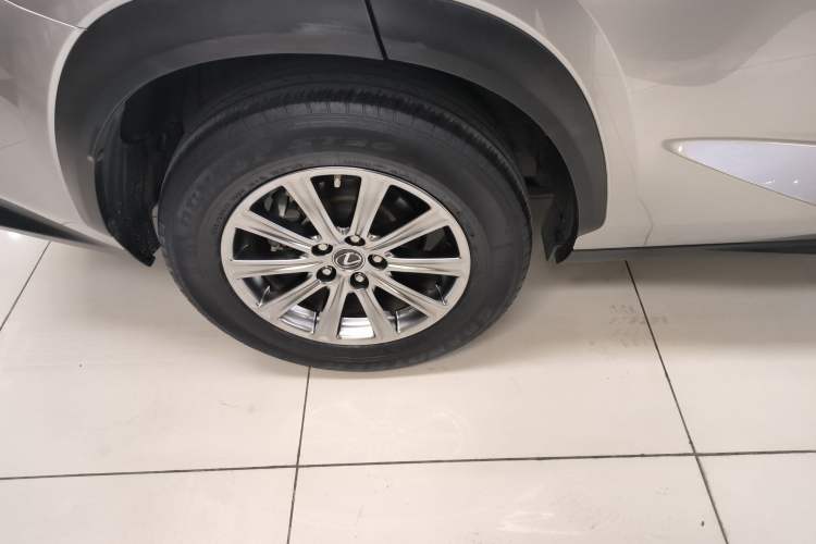 Used Lexus NX 2020 200 Front-Wheel Drive Vmotion Edition China VI Standard Exterior 8