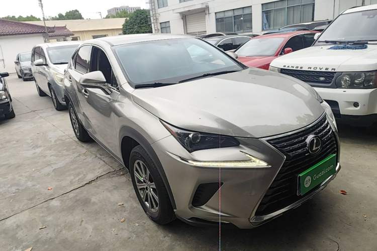 Used Lexus NX 2020 200 Front-Wheel Drive Vmotion Edition China VI Standard Front Right 45 Deg