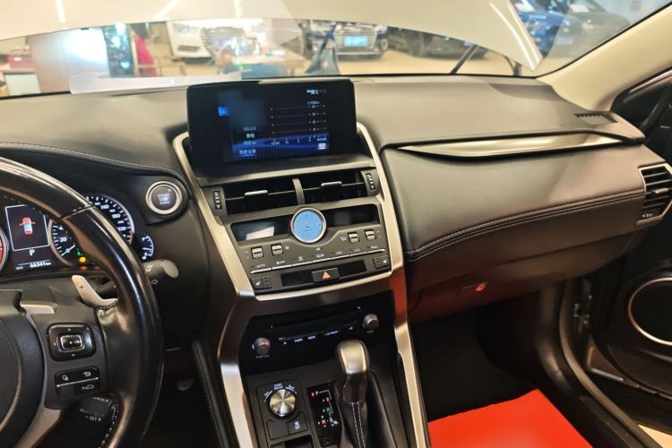 Used Lexus NX 2020 200 All-Wheel Drive Fēngshàng Version China VI Standard Interior 2