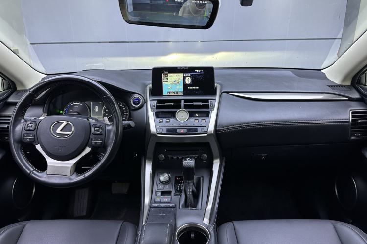 Used Lexus NX 2020 300h Front-Drive FENGSHANG Version China VI Standard Interior 3