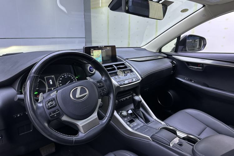 Used Lexus NX 2020 300h Front-Drive FENGSHANG Version China VI Standard Interior 4