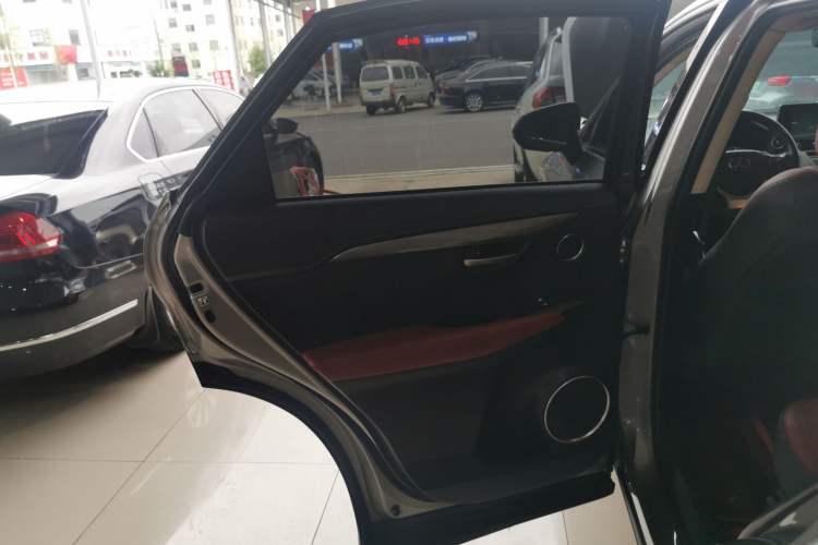 Used Lexus NX 2020 300h Front-Drive FENGSHANG Version China VI Standard Interior 8