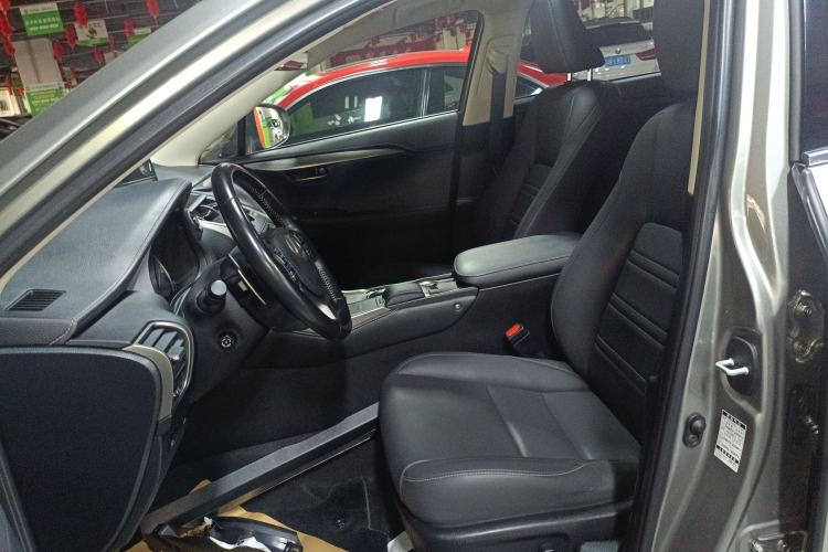 Used Lexus NX 2020 300h Front-Drive FENGSHANG Version China VI Standard Left Front Seat