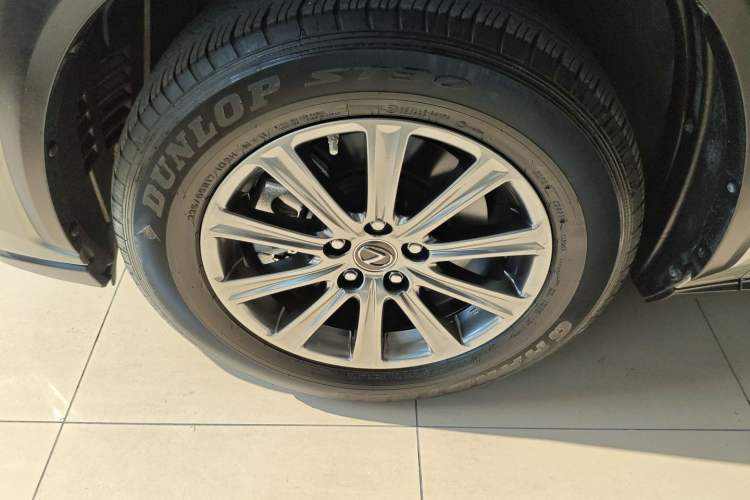 Used Lexus NX 2020 200 Front-Wheel Drive Freeline Edition China VI Standard Left Front Wheel Hub