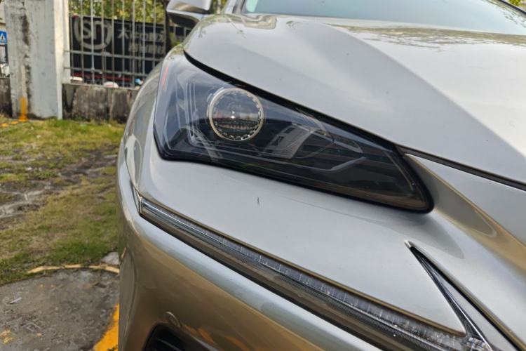 Used Lexus NX 2020 200 Front-Wheel Drive Freeline Edition China VI Standard Right Front Headlight