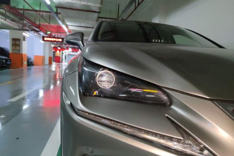 Used Lexus NX 2020 200 All-Wheel Drive Fēngshàng Version China VI Standard Right Front Headlight