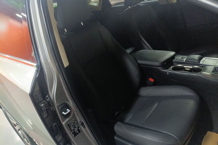 Used Lexus NX 2020 300h Front-Drive FENGSHANG Version China VI Standard Right Front Seat