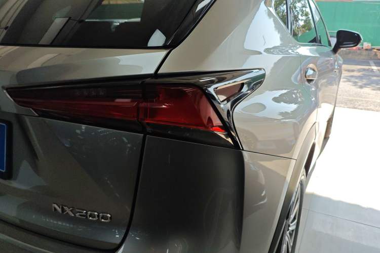 Used Lexus NX 2020 200 Front-Wheel Drive Freeline Edition China VI Standard Right Rear Taillight