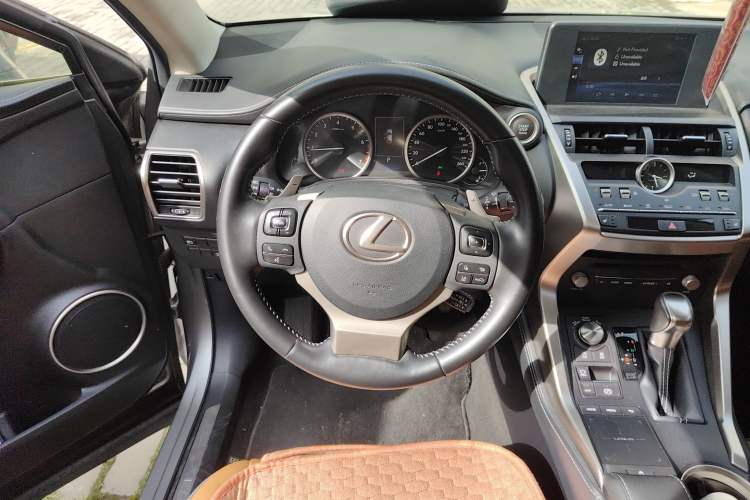 Used Lexus NX 2020 200 All-Wheel Drive Fēngshàng Version China VI Standard Steering Wheel