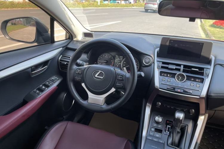 Used Lexus NX 2020 200 Front-Wheel Drive Freeline Edition China VI Standard Steering Wheel