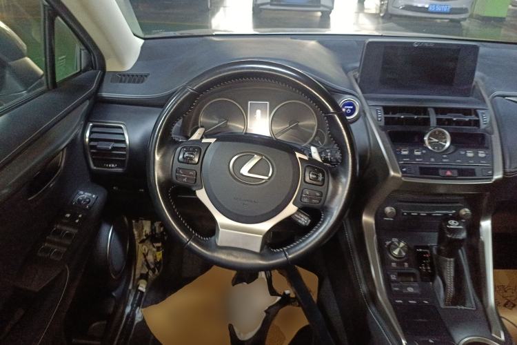 Used Lexus NX 2020 300h Front-Drive FENGSHANG Version China VI Standard Steering Wheel