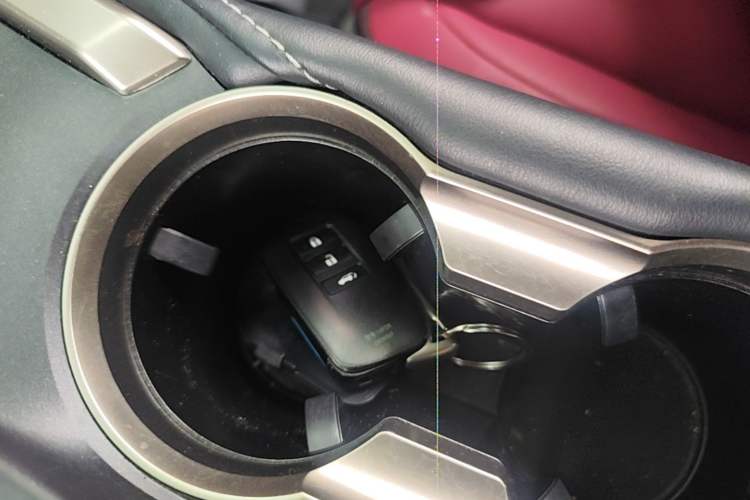 Used Lexus NX 2020 200 Front-Wheel Drive Vmotion Edition China VI Standard Vehicle Key