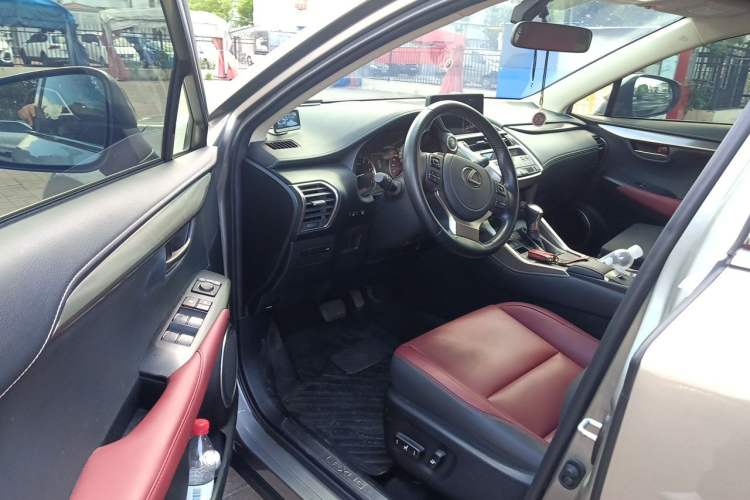 Used Lexus NX 2020 200 Front-Wheel Drive Vmotion Edition China VI Standard Driver Seat