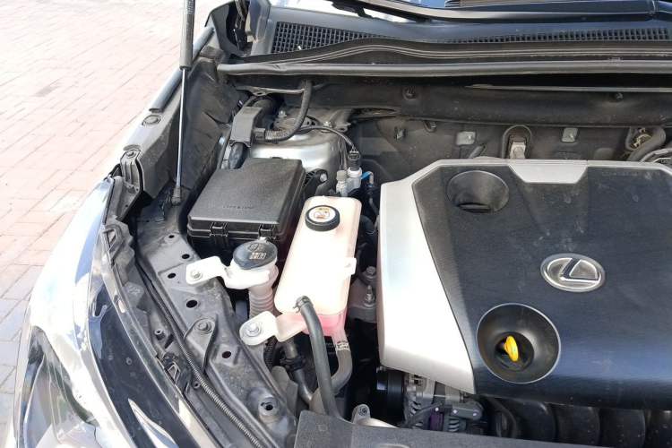 Used Lexus NX 2020 200 Front-Wheel Drive Vmotion Edition China VI Standard Engine Bay Right