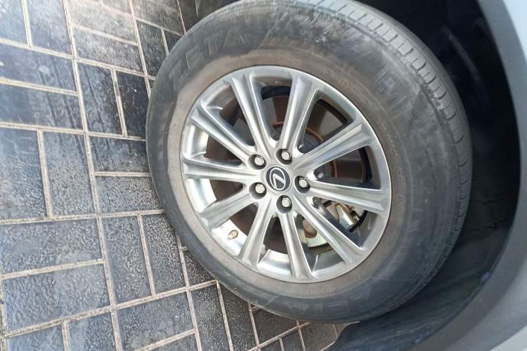 Used Lexus NX 2020 200 Front-Wheel Drive Vmotion Edition China VI Standard Right Front Wheel Hub