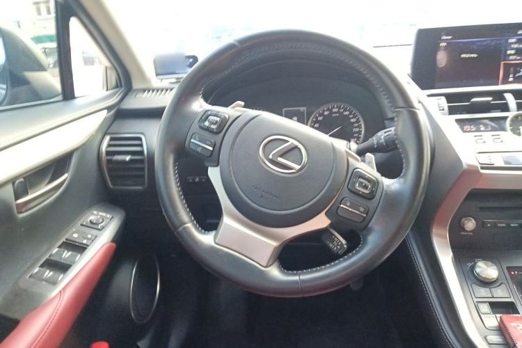 Used Lexus NX 2020 200 Front-Wheel Drive Vmotion Edition China VI Standard Steering Wheel
