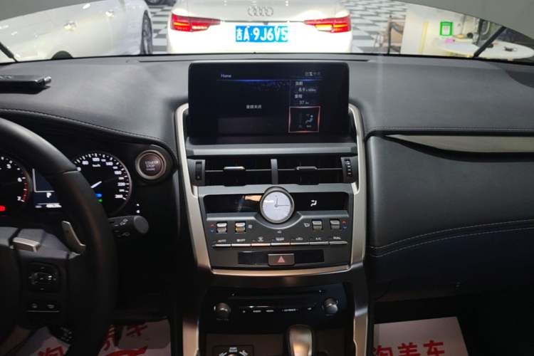 Used Lexus NX 2020 200 Front-Wheel Drive Freeline Edition China VI Standard Audio And AC Panel