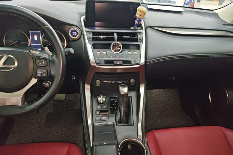Used Lexus NX 2020 300h Front-Drive FENGSHANG Version China VI Standard Audio And AC Panel