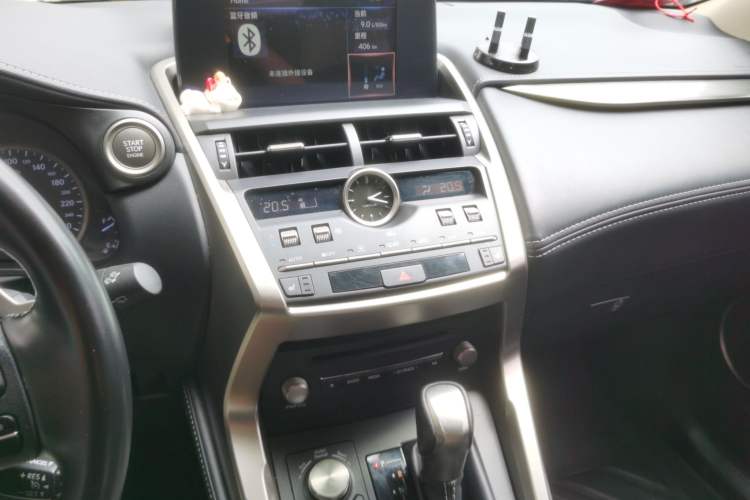 Used Lexus NX 2020 200 Front-Wheel Drive Freeline Edition China VI Standard Audio And AC Panel
