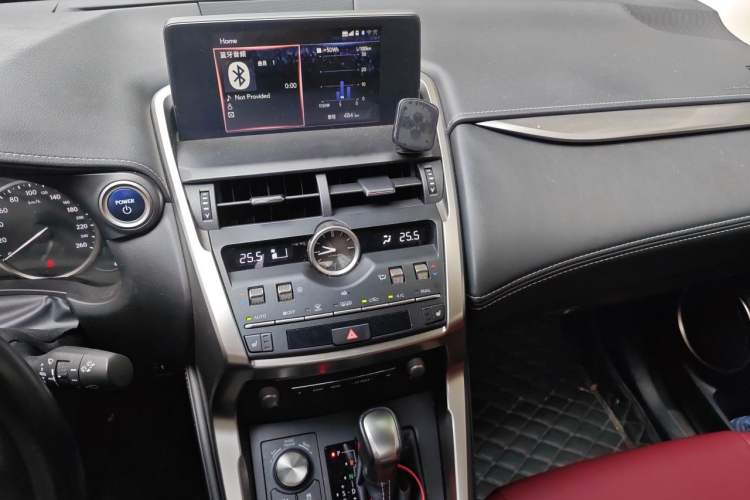 Used Lexus NX 2020 300h Front-Drive FENGSHANG Version China VI Standard Audio And AC Panel