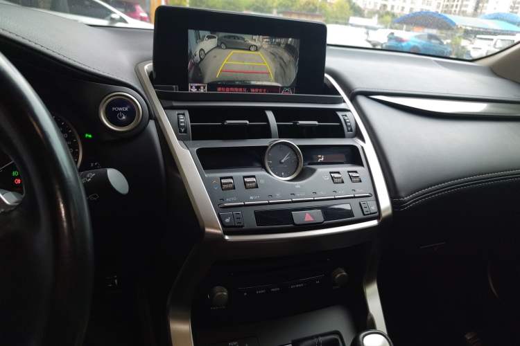 Used Lexus NX 2020 300h Front-Drive FENGSHANG Version China VI Standard Audio And AC Panel