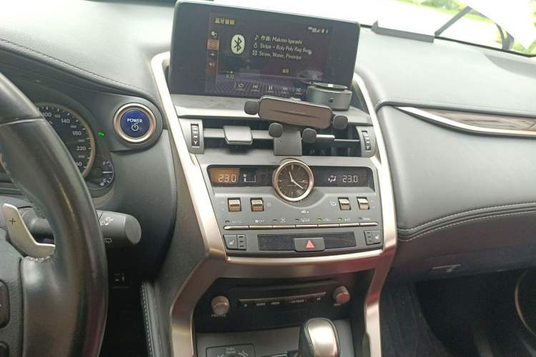 Used Lexus NX 2020 300h All-Wheel Drive FENGZHI Version China VI Standard Audio And AC Panel