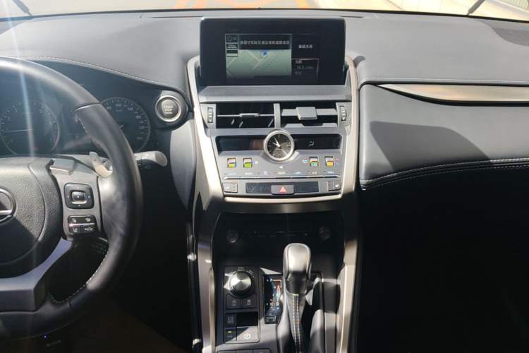 Used Lexus NX 2020 200 All-Wheel Drive Fēngshàng Version China VI Standard Audio And AC Panel