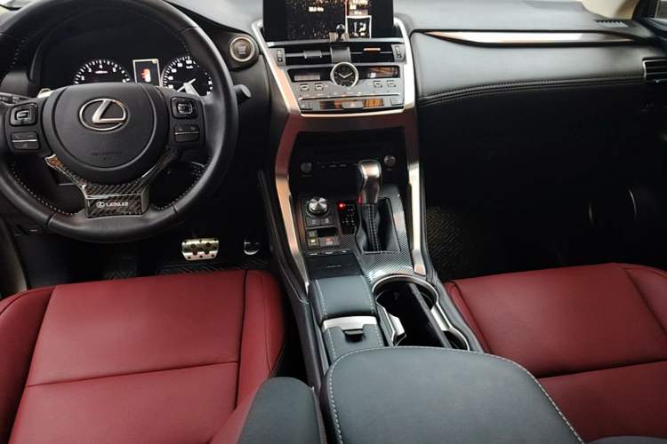 Used Lexus NX 2020 200 Front-Wheel Drive Vmotion Edition China VI Standard Audio And AC Panel