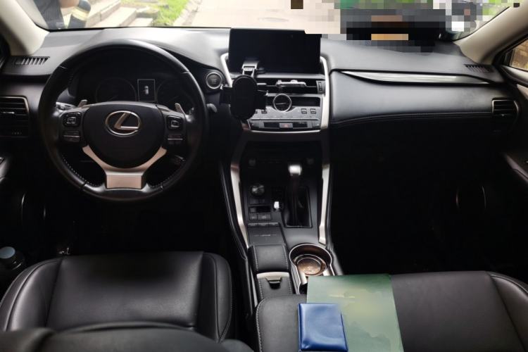 Used Lexus NX 2020 200 All-Wheel Drive Fēngshàng Version China VI Standard Center Console