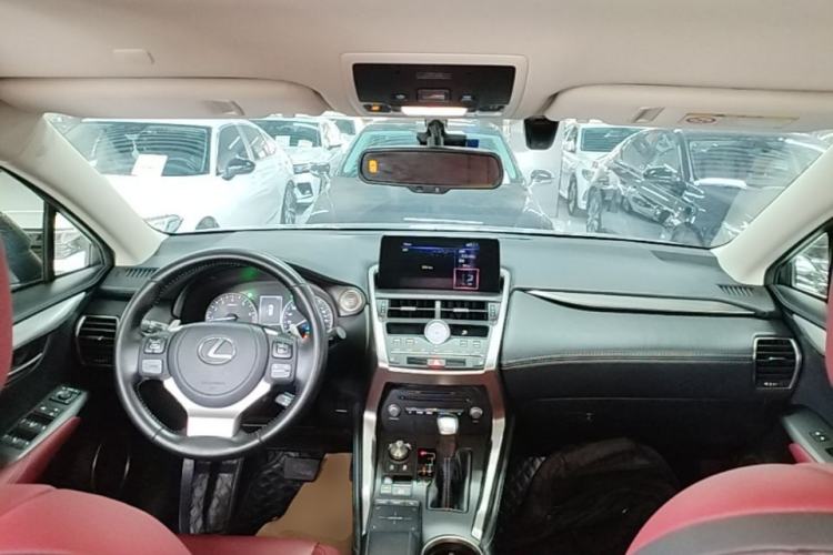Used Lexus NX 2020 200 Front-Wheel Drive Vmotion Edition China VI Standard Center Console