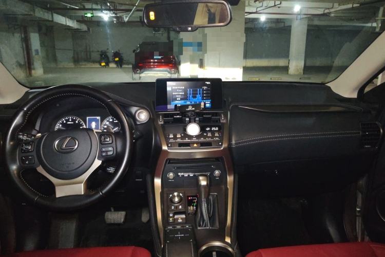 Used Lexus NX 2020 200 All-Wheel Drive Fēngshàng Version China VI Standard Center Console