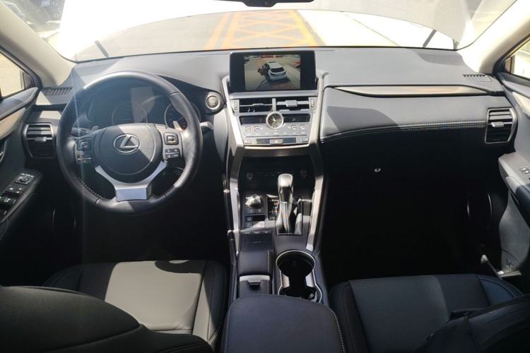 Used Lexus NX 2020 200 All-Wheel Drive Fēngshàng Version China VI Standard Center Console