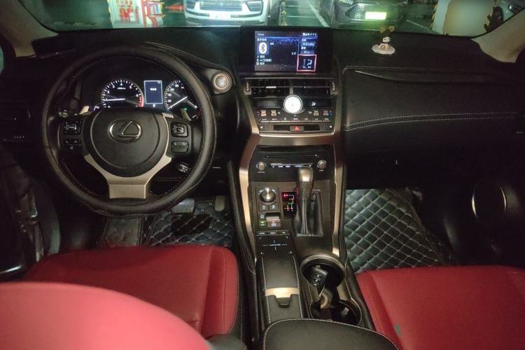 Used Lexus NX 2020 200 Front-Wheel Drive Vmotion Edition China VI Standard Center Console